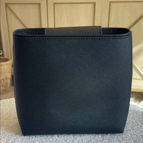 Beautiful Tory Burch Black Crossbody Bag - Picture 2 of 6